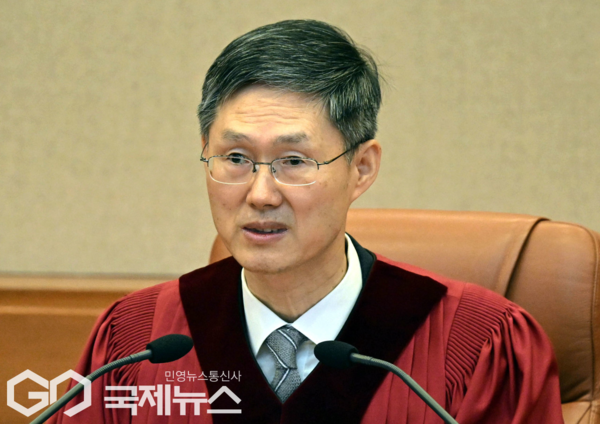 사진=탄핵 결정문 낭독하는 문형배 헌법재판소권한 대행/이용우기자