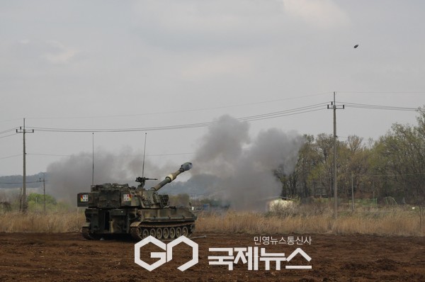 1사단 K55A1자주포가 포탄을 발사하고 있다.(사진제공.육군)