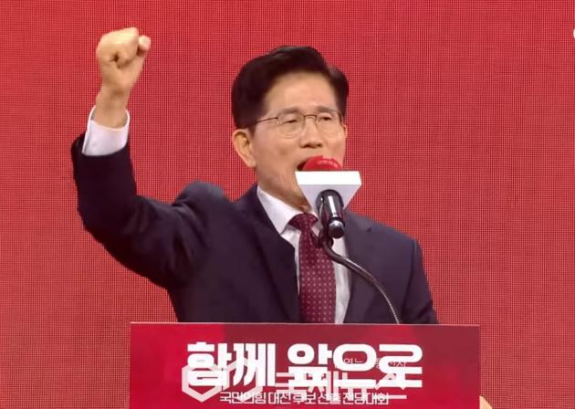 ▲김문수 국민의힘 제21대 대통령 선거 후보는 3일 오후 경기도 고양시 킨텍스에서 열린 제5차 전당대회에서 국민의힘 대통령 선거 후보로 선출된 후 수락연설에서 반드시 승리하겠다고 밝히고 있다./사진=이용우 기자 