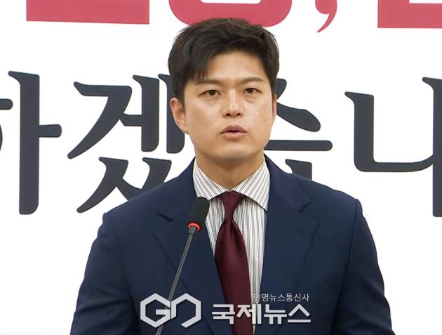 ▲김용태 국민의힘 비상대책위원장은 13일 오전 국회에서 수원지법 대북송금재판 관련해 입장을 밝히고 있다./사진=이용우 기자